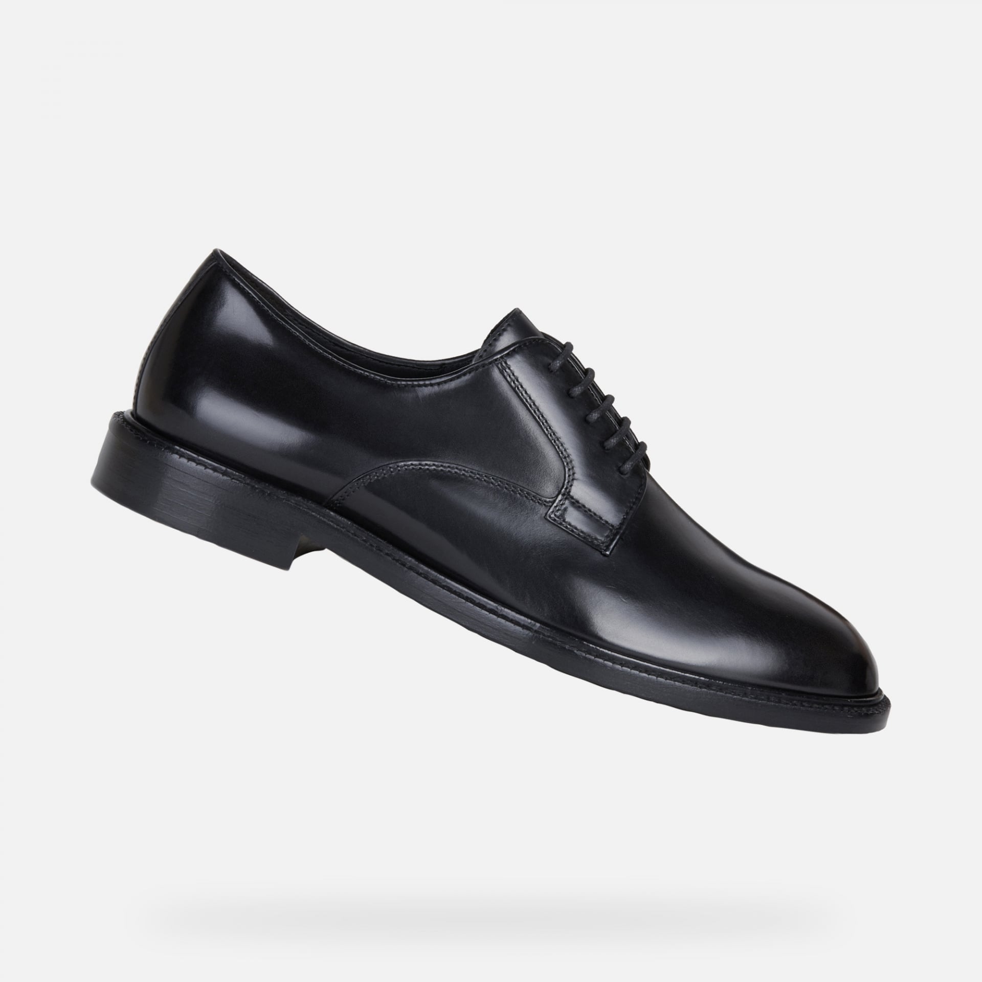 Елегантна обувка от естествена кожа Geox U16BFB 00043 C9999