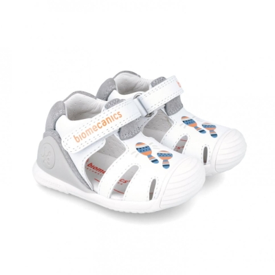 Сандали за прохождане Biomecanics 242122-B